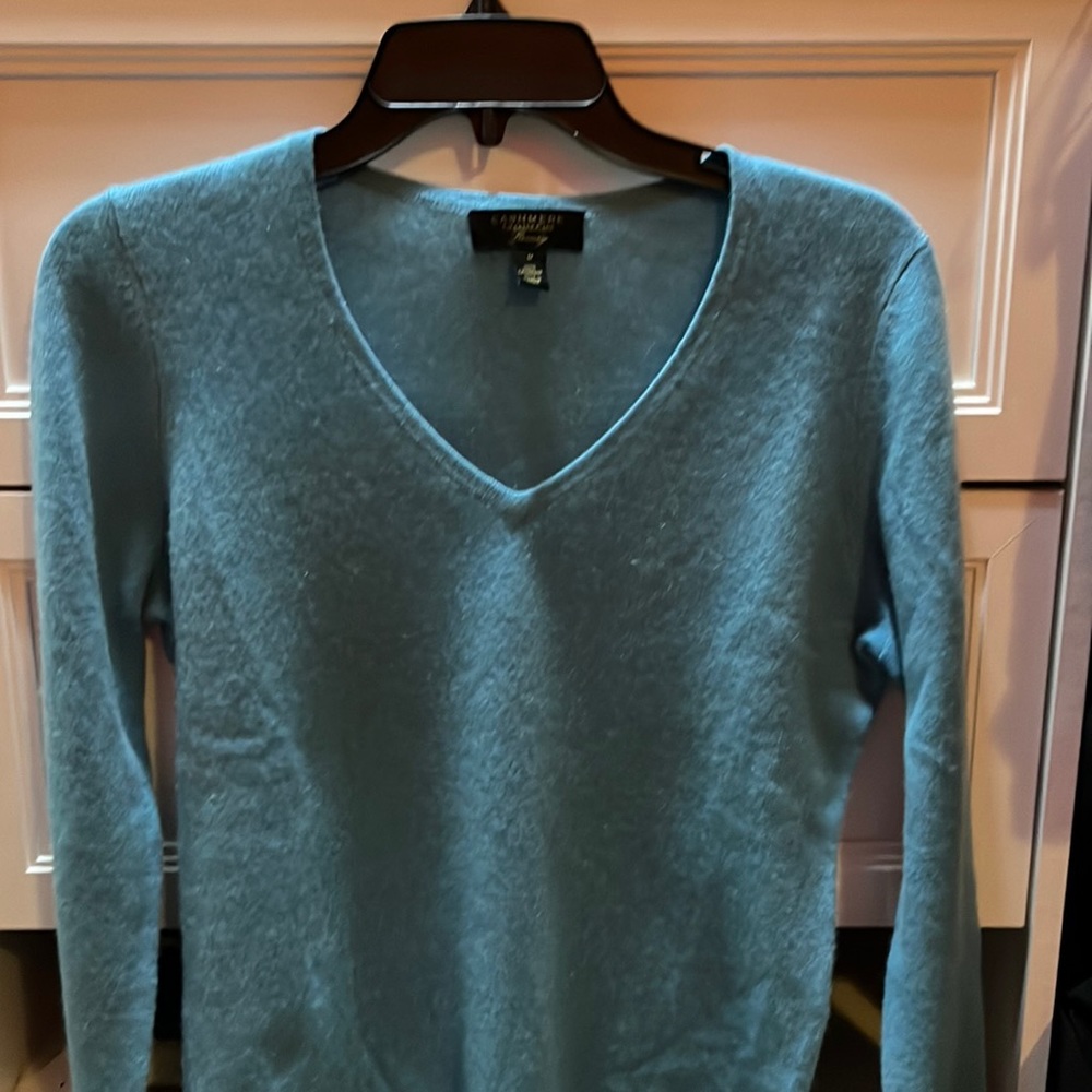 Cashmere sweater